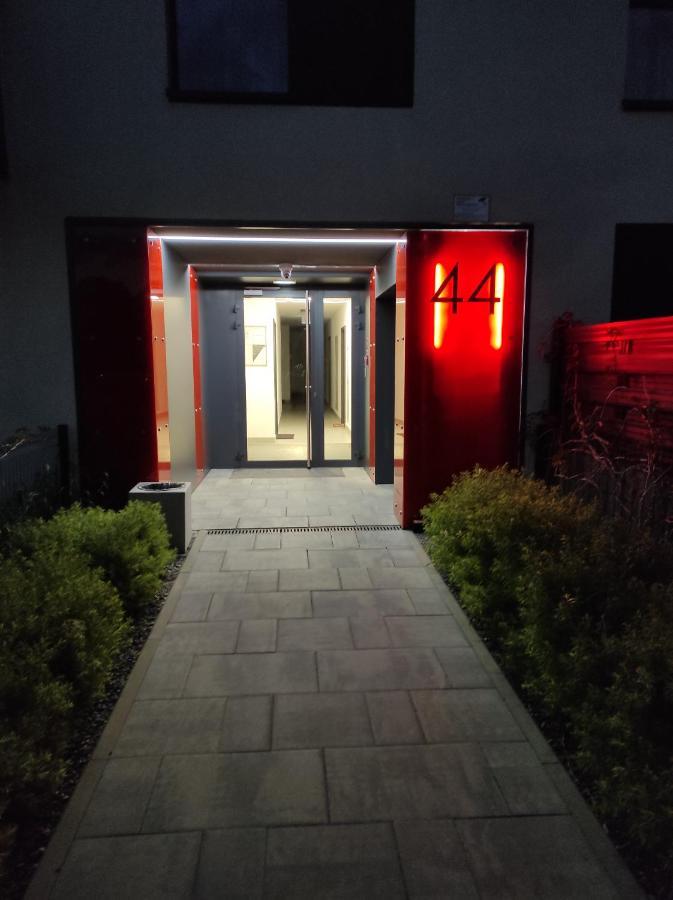 Garden Apartment Self Check-In - Bezkluczowy Dostep W 10 Minut O Kazdej Porze Cracóvia Exterior foto